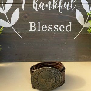 WOMENS OLD NAVY LEATHER BELT